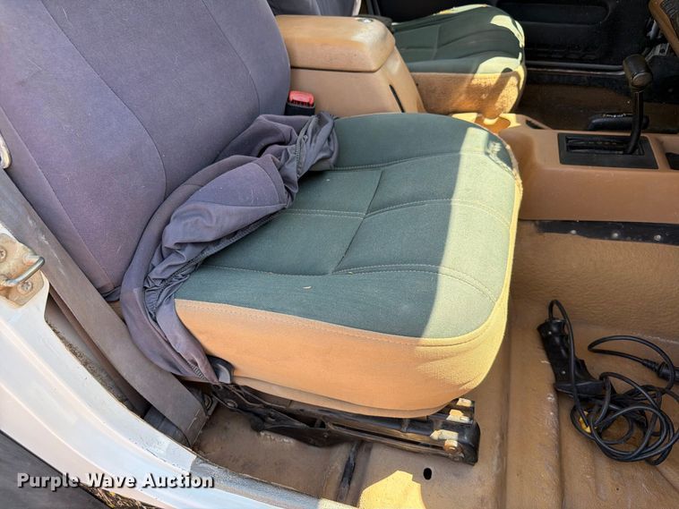 image for item EW8747 1998 Jeep Wrangler SUV