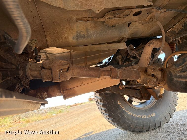 image for item EW8747 1998 Jeep Wrangler SUV
