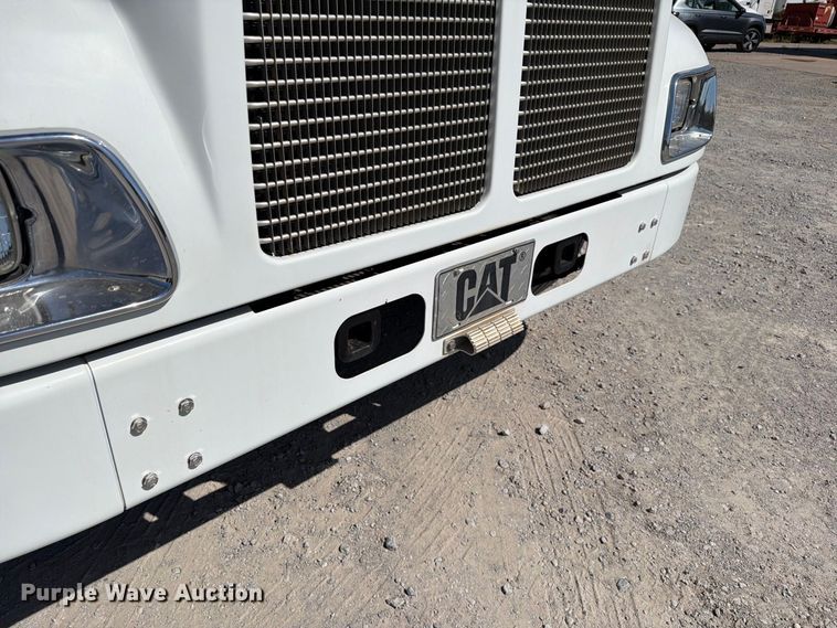 image for item EW8811 2003 Kenworth T300 utility / service truck
