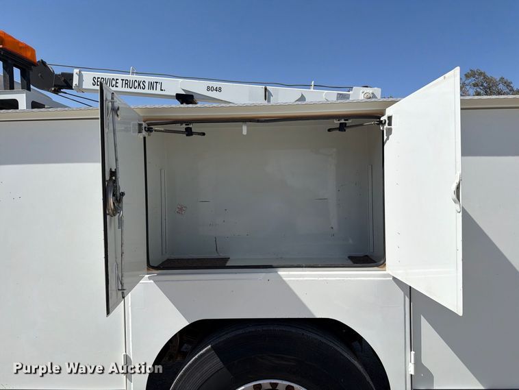 image for item EW8811 2003 Kenworth T300 utility / service truck