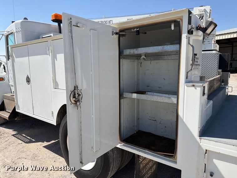 image for item EW8811 2003 Kenworth T300 utility / service truck