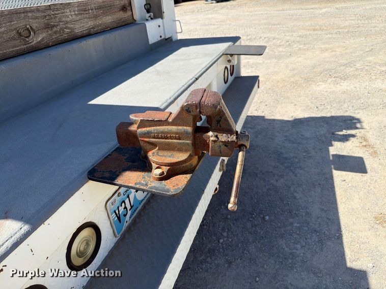 image for item EW8811 2003 Kenworth T300 utility / service truck