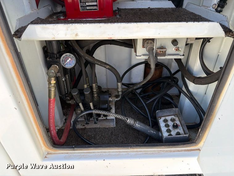 image for item EW8811 2003 Kenworth T300 utility / service truck