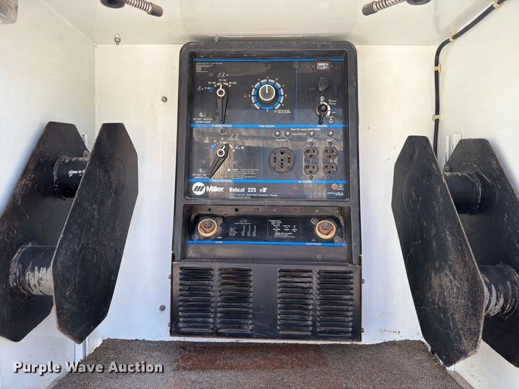 image for item EW8811 2003 Kenworth T300 utility / service truck