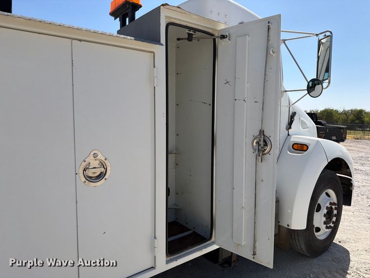 image for item EW8811 2003 Kenworth T300 utility / service truck