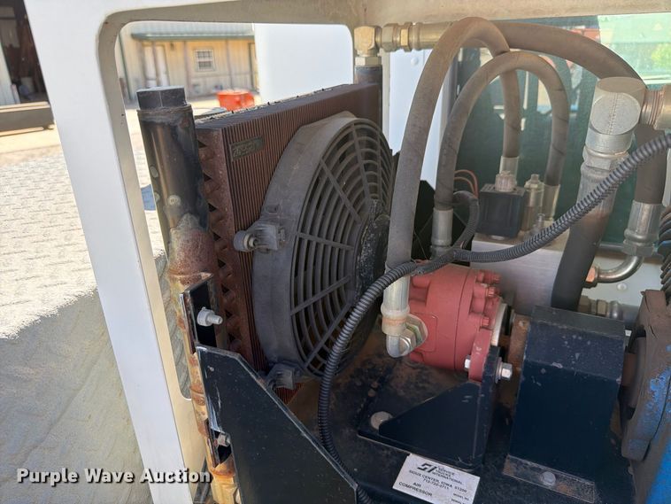 image for item EW8811 2003 Kenworth T300 utility / service truck