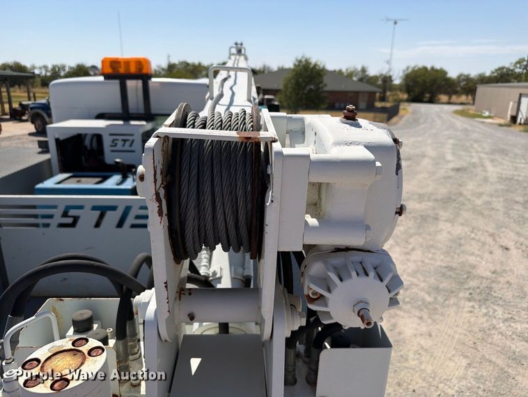 image for item EW8811 2003 Kenworth T300 utility / service truck