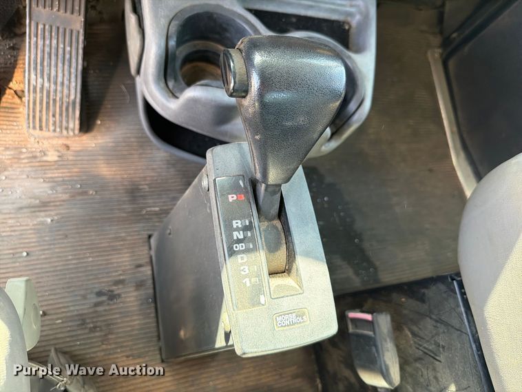 image for item EW8811 2003 Kenworth T300 utility / service truck