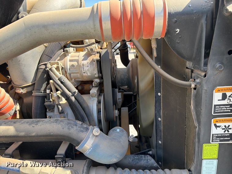 image for item EW8811 2003 Kenworth T300 utility / service truck