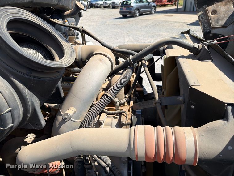 image for item EW8811 2003 Kenworth T300 utility / service truck