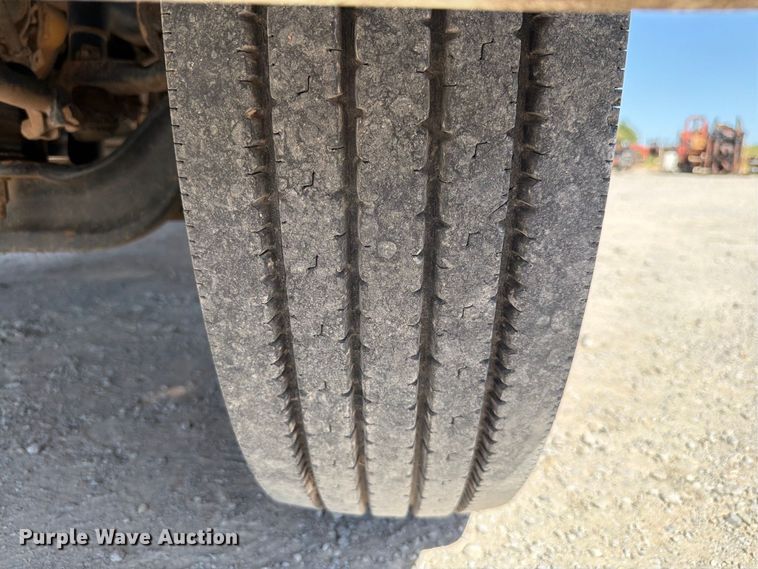 image for item EW8811 2003 Kenworth T300 utility / service truck