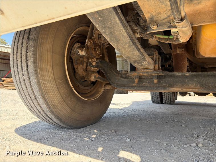 image for item EW8811 2003 Kenworth T300 utility / service truck