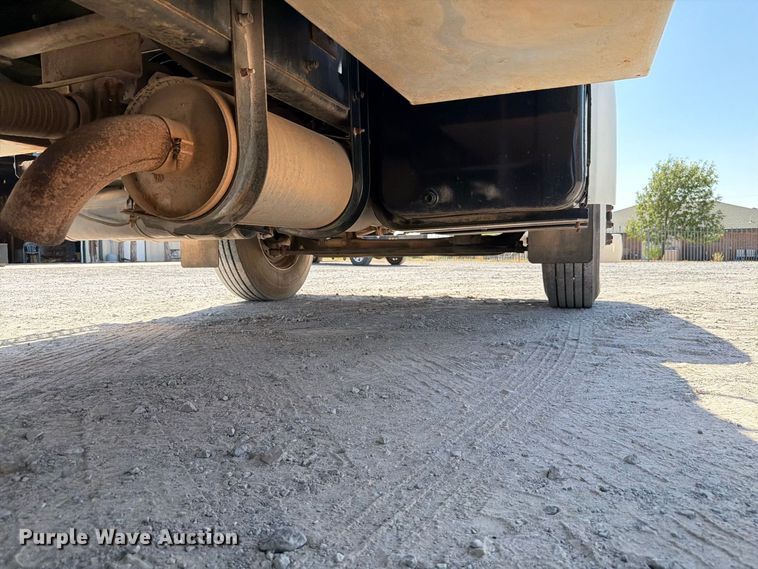 image for item EW8811 2003 Kenworth T300 utility / service truck