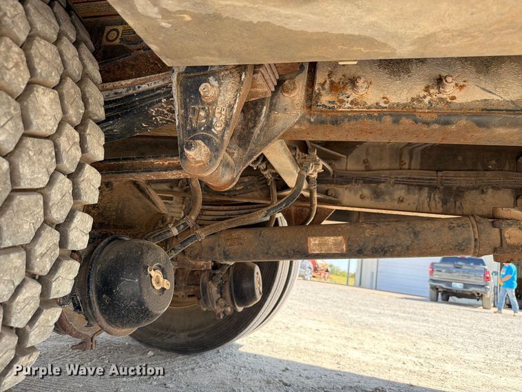 image for item EW8811 2003 Kenworth T300 utility / service truck