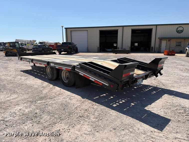 image for item EW8814 2009 Interstate 20DT equipment trailer
