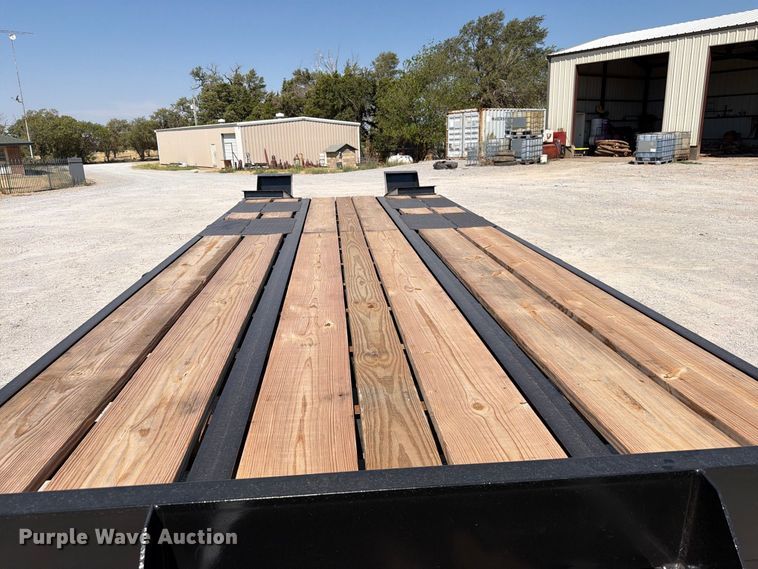 image for item EW8814 2009 Interstate 20DT equipment trailer