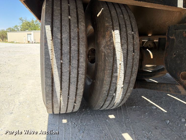 image for item EW8814 2009 Interstate 20DT equipment trailer