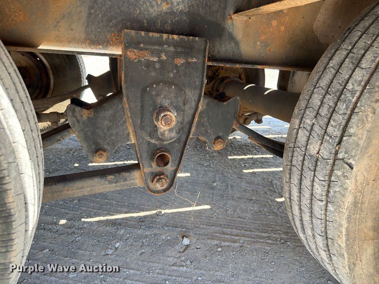 image for item EW8814 2009 Interstate 20DT equipment trailer