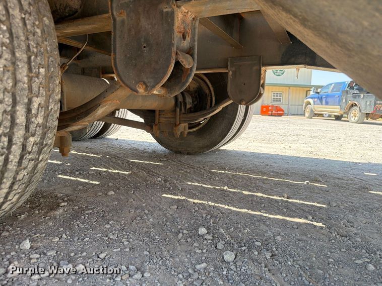 image for item EW8814 2009 Interstate 20DT equipment trailer