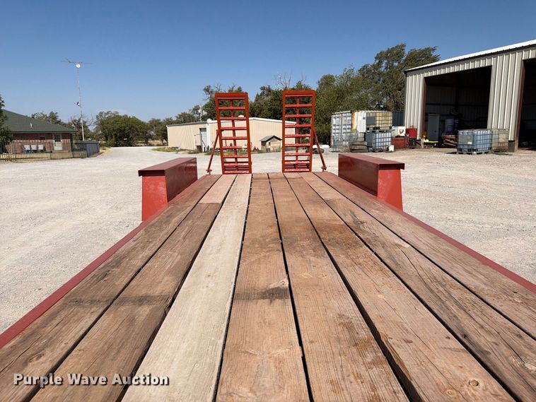 image for item EW8821 2001 Interstate equipment trailer