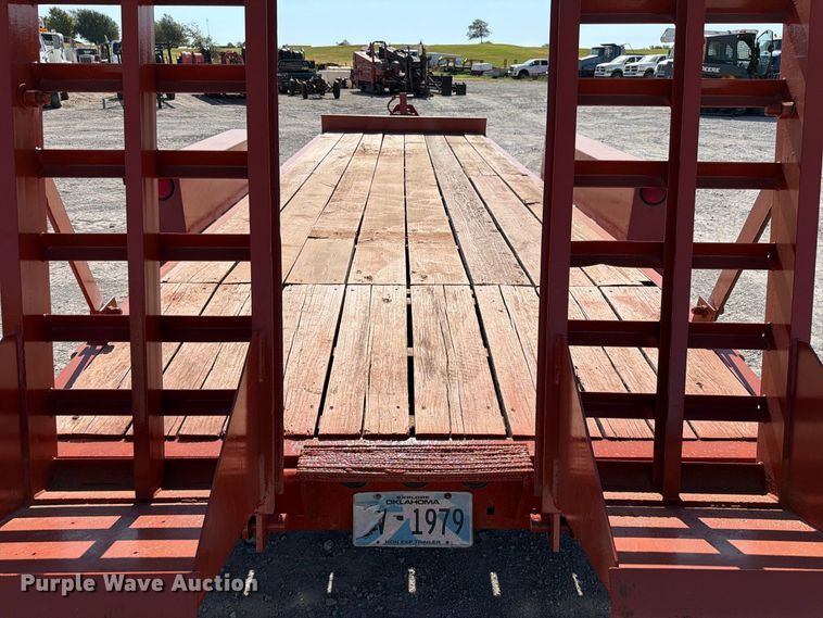 image for item EW8821 2001 Interstate equipment trailer