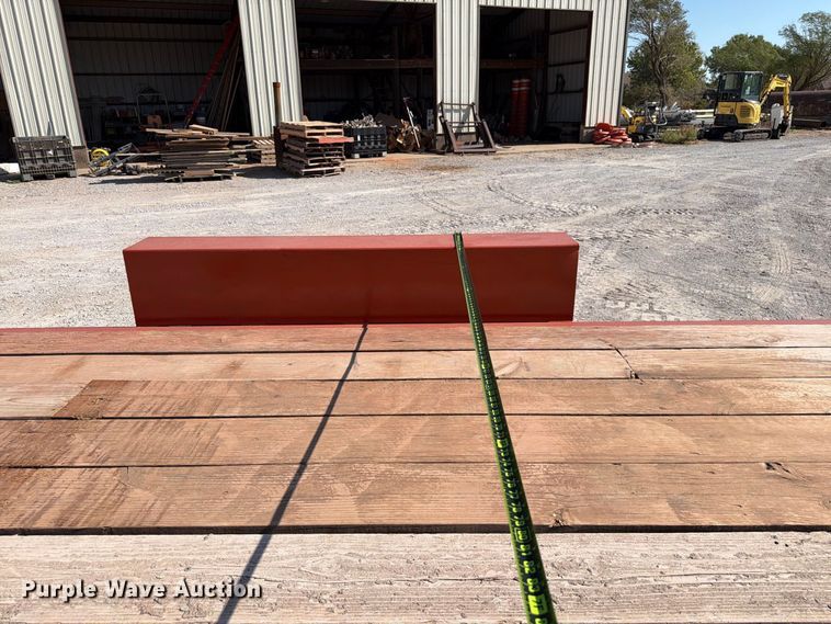 image for item EW8821 2001 Interstate equipment trailer