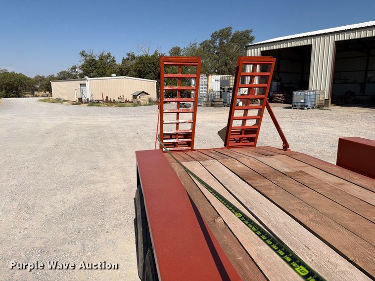 image for item EW8821 2001 Interstate equipment trailer
