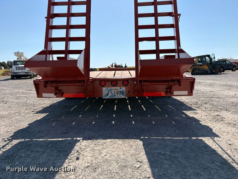 image for item EW8821 2001 Interstate equipment trailer