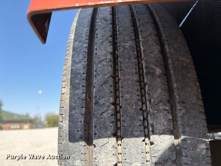 image for item EW8821 2001 Interstate equipment trailer