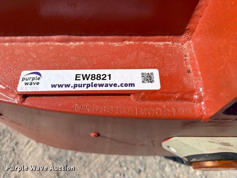 image for item EW8821 2001 Interstate equipment trailer