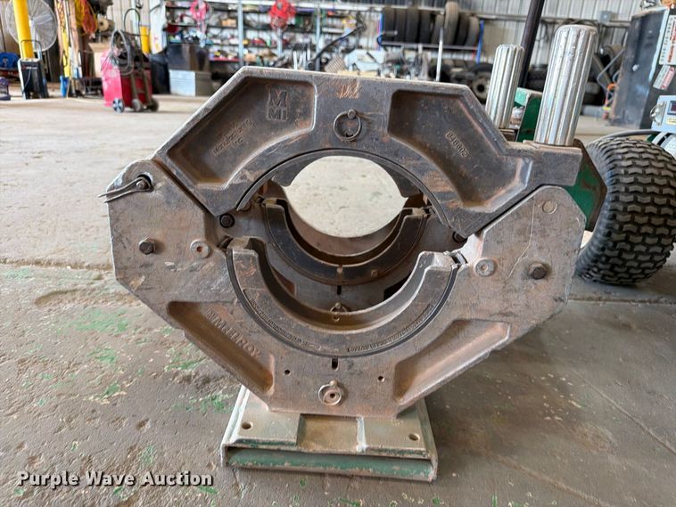 image for item EW8855 McElroy AT805505/ 881601 poly pipe fusion machine