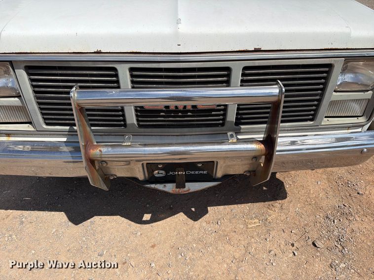 image for item EW8891 1986 GMC Sierra 3500 winch truck