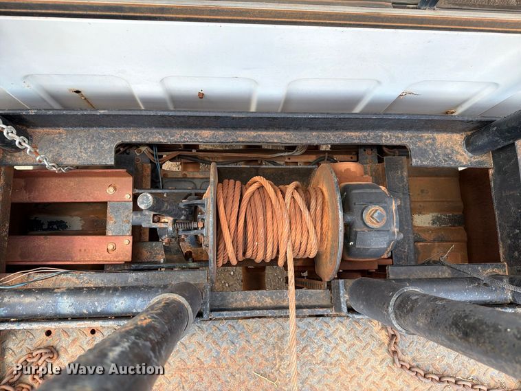 image for item EW8891 1986 GMC Sierra 3500 winch truck