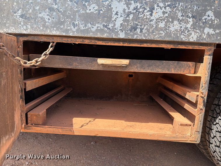 image for item EW8891 1986 GMC Sierra 3500 winch truck