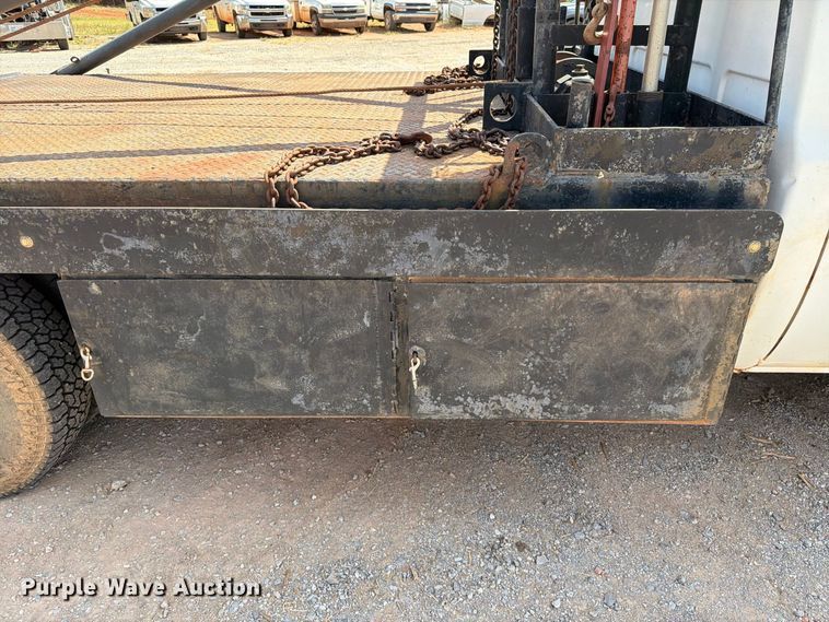 image for item EW8891 1986 GMC Sierra 3500 winch truck