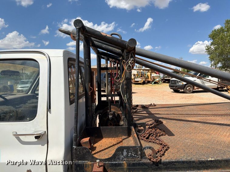 image for item EW8891 1986 GMC Sierra 3500 winch truck
