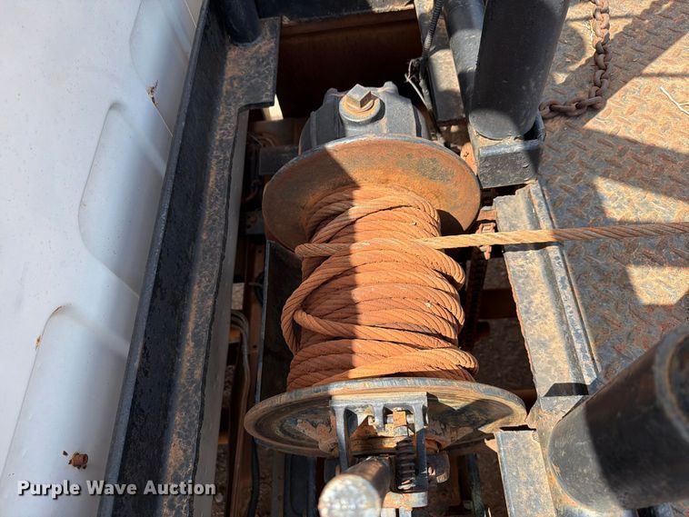 image for item EW8891 1986 GMC Sierra 3500 winch truck