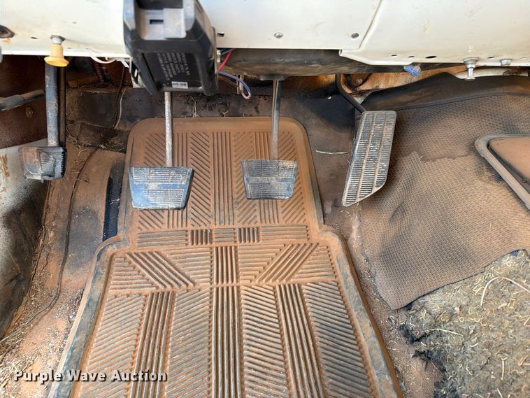 image for item EW8891 1986 GMC Sierra 3500 winch truck