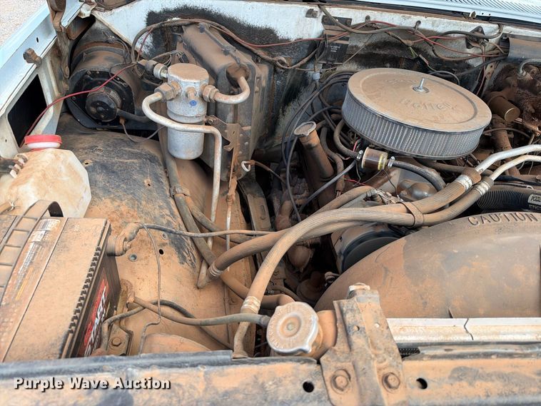 image for item EW8891 1986 GMC Sierra 3500 winch truck