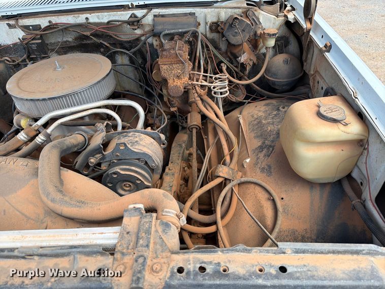 image for item EW8891 1986 GMC Sierra 3500 winch truck