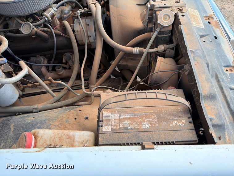 image for item EW8891 1986 GMC Sierra 3500 winch truck