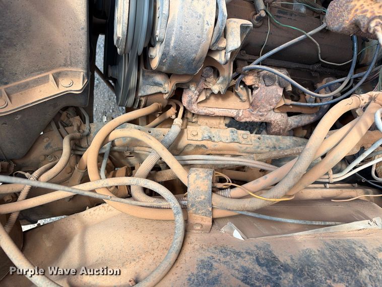 image for item EW8891 1986 GMC Sierra 3500 winch truck
