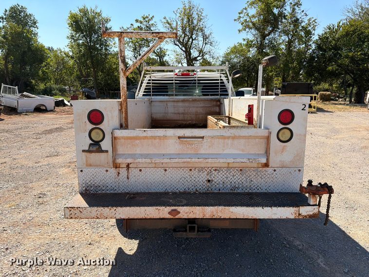 image for item EW8892 2010 Chevrolet Silverado 2500HD utility bed pickup truck
