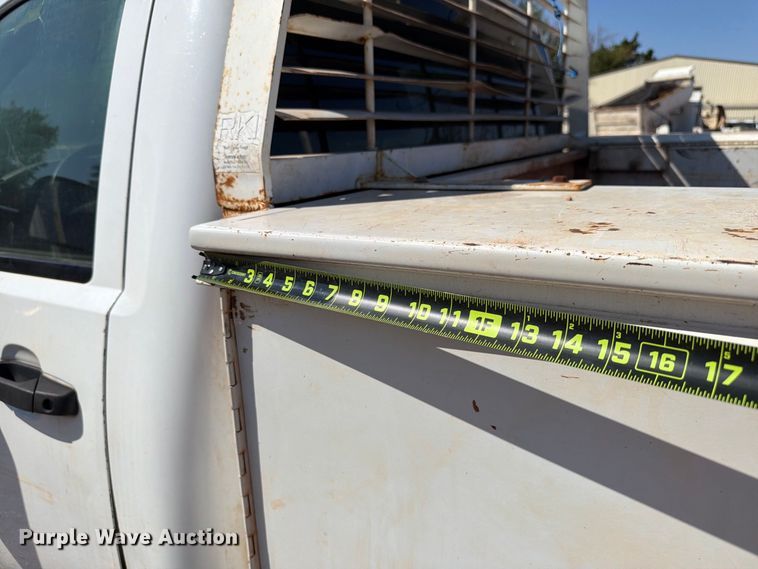 image for item EW8892 2010 Chevrolet Silverado 2500HD utility bed pickup truck