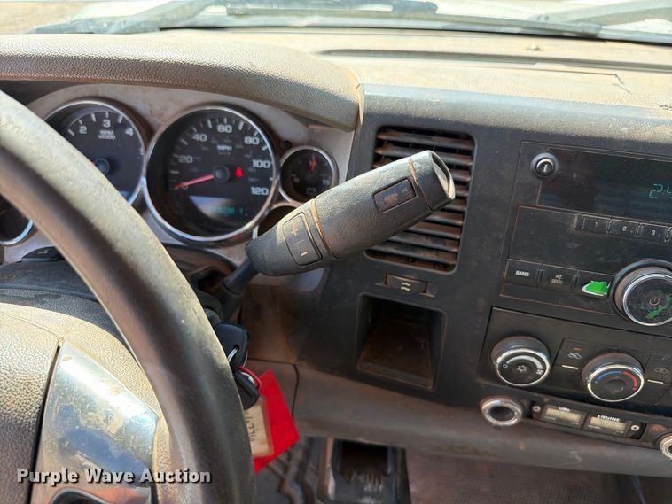 image for item EW8892 2010 Chevrolet Silverado 2500HD utility bed pickup truck