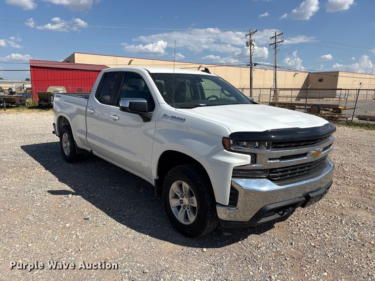image for item EX0037 2020 Chevrolet Silverado 1500 Ext. Cab pickup truck