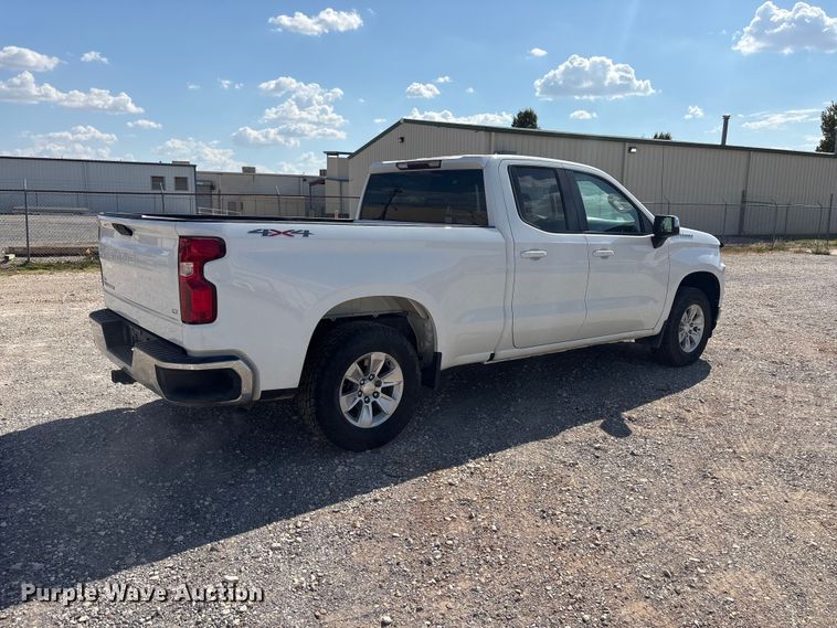image for item EX0037 2020 Chevrolet Silverado 1500 Ext. Cab pickup truck