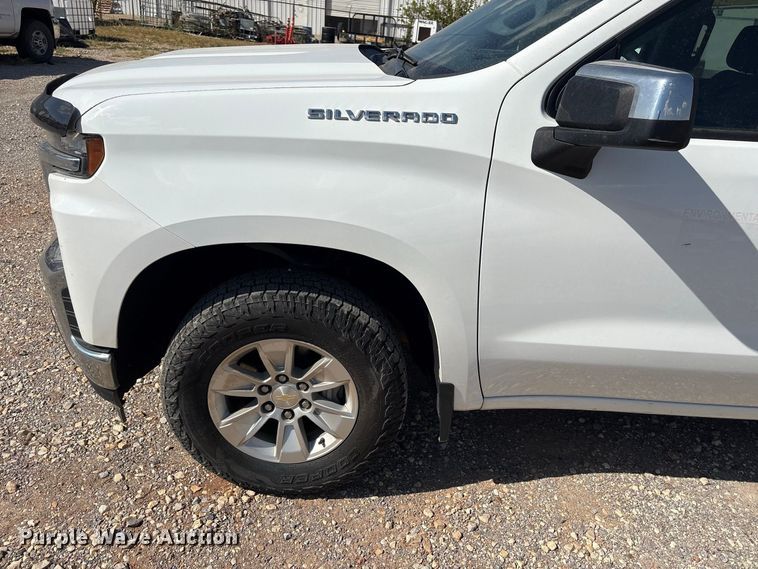 image for item EX0037 2020 Chevrolet Silverado 1500 Ext. Cab pickup truck