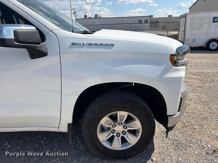 image for item EX0037 2020 Chevrolet Silverado 1500 Ext. Cab pickup truck