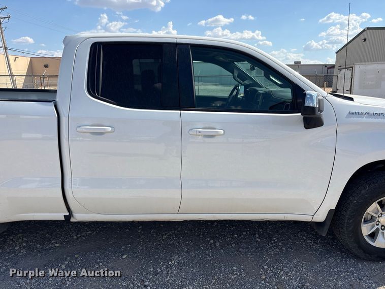 image for item EX0037 2020 Chevrolet Silverado 1500 Ext. Cab pickup truck
